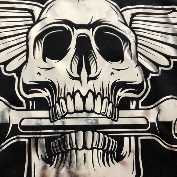 SKULL T shirt, Skull with Wrench Design, Graphic T, Size Large, New Without Tags - Picture 3 of 6